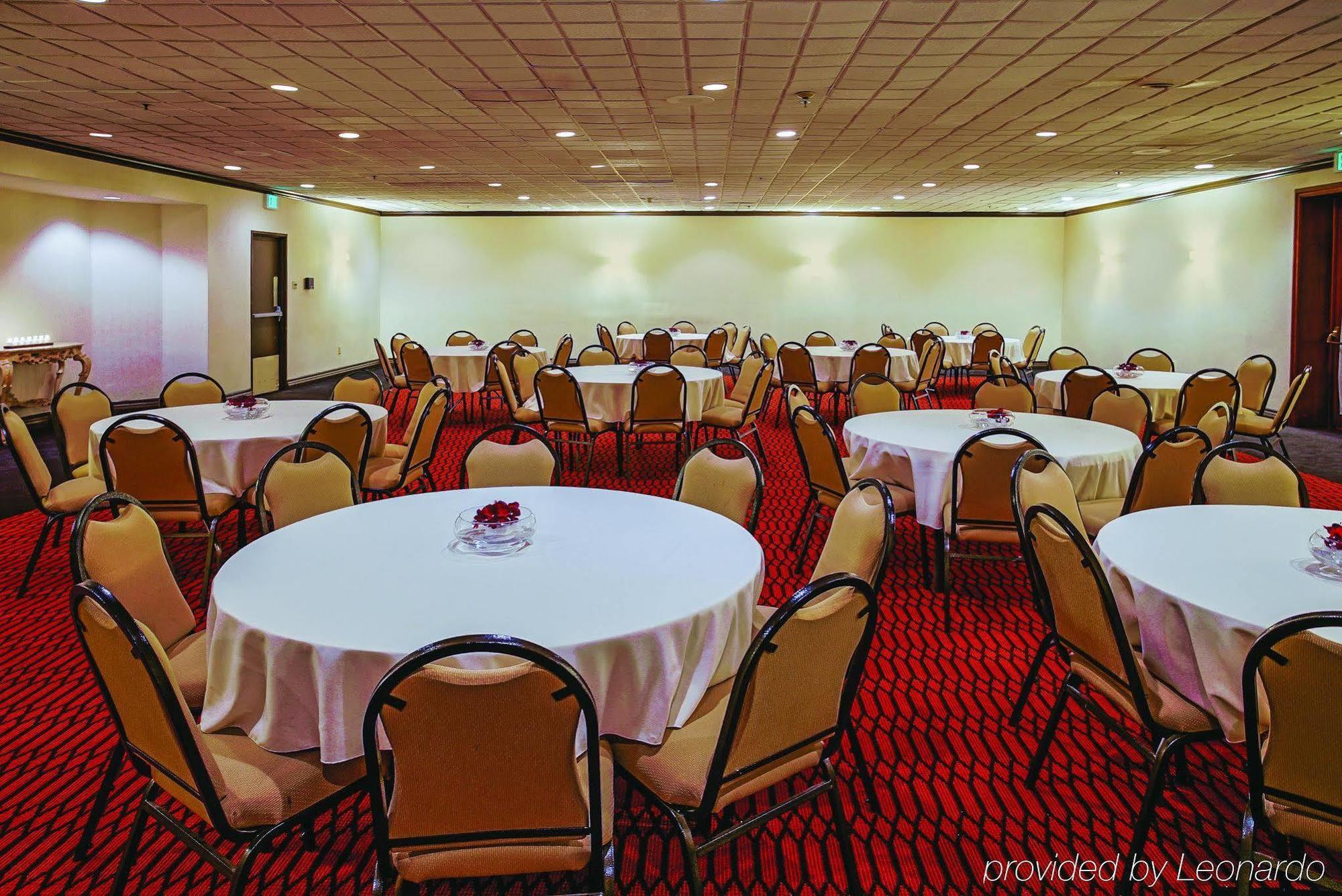 Holiday Inn & Suites Philadelphia-Runnemede/Exit 3-New Jersey Turnpike Екстер'єр фото