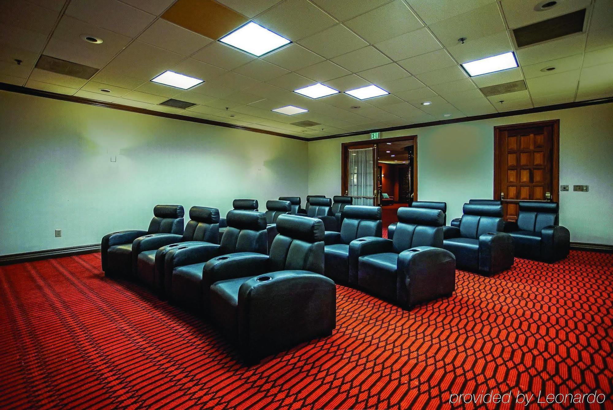 Holiday Inn & Suites Philadelphia-Runnemede/Exit 3-New Jersey Turnpike Екстер'єр фото