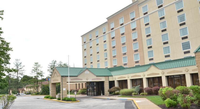 Holiday Inn & Suites Philadelphia-Runnemede/Exit 3-New Jersey Turnpike Екстер'єр фото